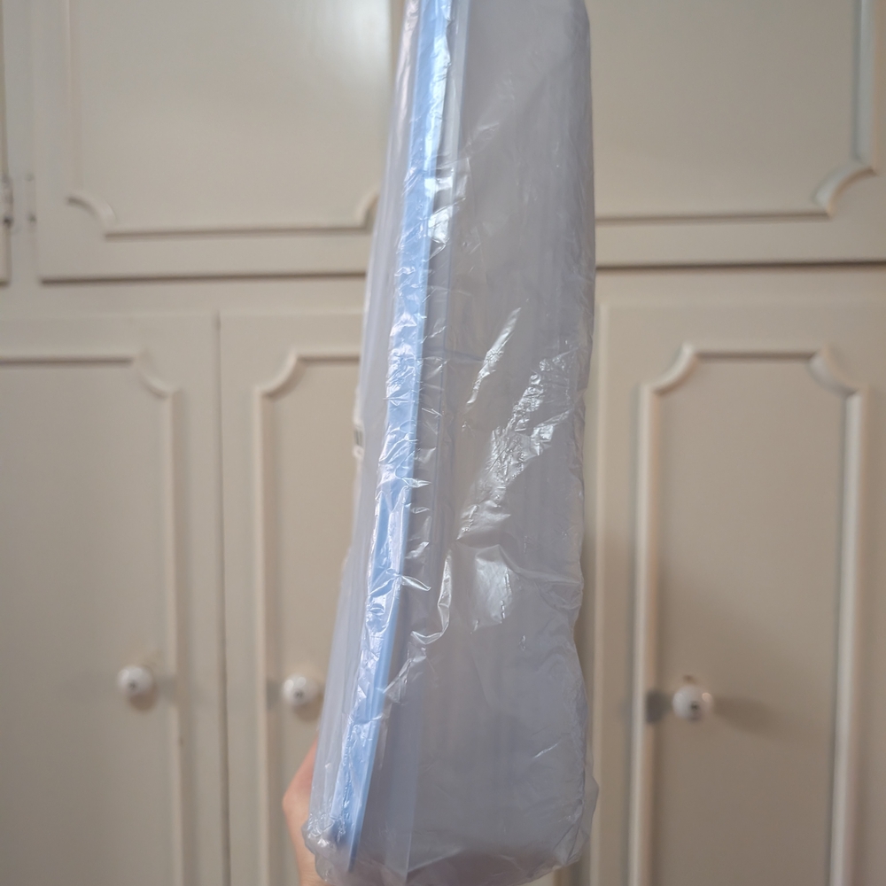 Tupperware Blue Food Storage Container - Picture 4 of 5